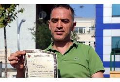 Eski vali Mutlu'dan aldığı takdirnameyi iade etti