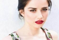 Özge Gürel'den Game Of Thrones ile ilgili açıklama geldi!