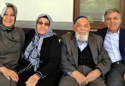 Abdullah Gül’den, Kayseri’de anne- babasına bayram ziyareti