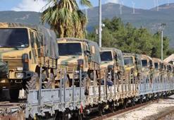 Adana'da askeri araçlar böyle sevk edildi!