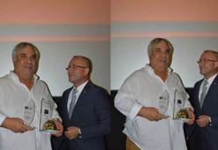 Zeus Altarı Ödülü Halil Ergün'ün