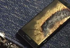 'Yenilenmiş' Samsung Galaxy Note 7 uçakta alev aldı