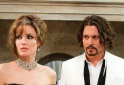 Brad Pitt'e Johnny Deep darbesi