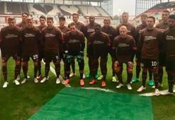 Türk futbolculardan 'Deniz Naki' tepkisi