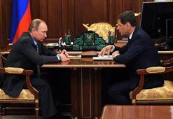 Vladimir Putin,  Alexander Zhukov'un istifasını kabul ettiğini açıkladı