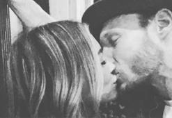 Seksi oyuncu Hilary Duff'tan ateşli paylaşım!