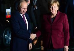 Putin-Merkel-Hollande Suriye için "açık ve sert" tartıştılar