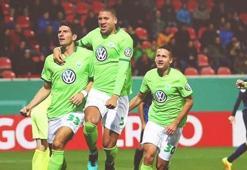 Wolfsburg Gomez ile turladı