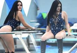 Seksi yıldızın kendine güveni tam!