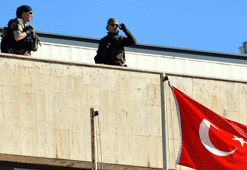 Diyarbakır Büyükşehir Belediyesi'ne kayyum gelmeden binada bomba araması yapıldı