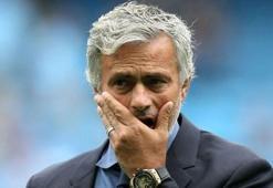 Mourinho'ya men ve para cezası