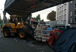 Paris'te bir sığınmacı kampına daha tahliye
