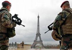 Turist Paris'e de gitmedi