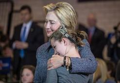 Clinton'ın konfetileri 'elinde kaldı'