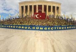 Anıtkabir sarı-laciverte büründü!