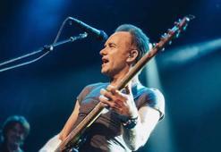 Sting, Paris katliamının birinci yılında konser verdi
