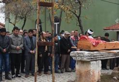 Sevgililer ayrı yerde toprağa verildi