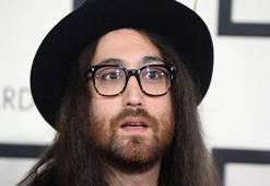 Babasının oğlu Sean Lennon!
