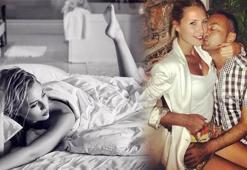 Chloe'den seksi yatak pozu!