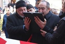 El Bab şehidinin babası haykırdı: Dünya duysun…