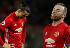 Manchester United sahasında galibiyeti unuttu