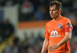 Başakşehir'de Emre Belözoğlu sevinci!