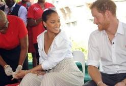 Rihanna HIV testi yaptırdı