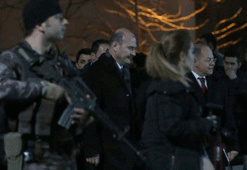 Olay yerinde tek tek incelemede bulundular