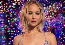 Jennifer Lawrence ‘kalça’ gafı için özür diledi!