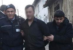 Birlikte yaşadığı kadını bıçakla kovaladı