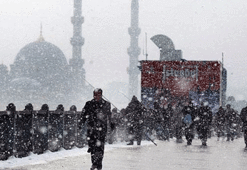 İstanbul'da ekipler teyakkuzda! Öğleden sonra kar bekleniyor