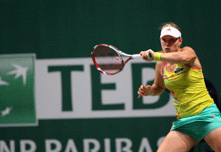 Azarenka'nın mutlu günü! anne oldu