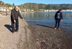 Marmaris'te deniz 4 metre çekildi
