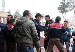 Taciz iddiasıyla gözaltına alınan öğretmene tepki