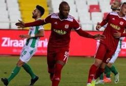 Sivas 3 attı 3 aldı