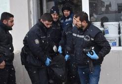 İşyerinin deposunda bıçakla öldürüldü