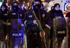 Özel güvenliklerin silahı yok muydu? İşte cevabı...