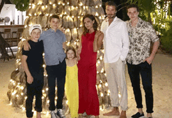 Beckham'dan 2017 yılının ilk aile fotoğrafı