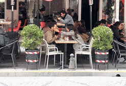 Aslı Bekiroğlu öpmeye doyamadı!