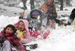 Ankara'da okullar yarın tatil mi? (12 Ocak Perşembe) Ankara Valisi...