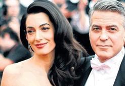 Amal Clooney'den hamilelik pozu!