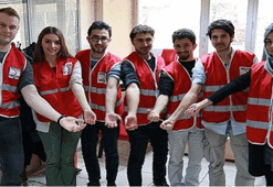 Gençler kan bağışı için meydan okuyor