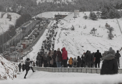 Uşak'ta 144 köy yolu ulaşıma kapandı
