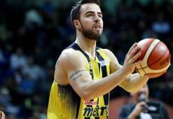 Fenerbahçeli oyuncudan alkışlanacak hareket