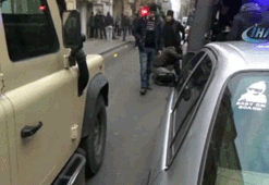 Diyarbakır’dan son dakika habari! El yapımı patlayıcıyla saldırdılar... Yaralılar var