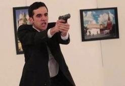 Karlov suikastında 5 kişinin izi sürülüyor