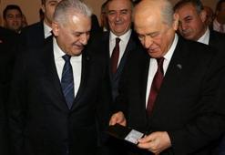 Başbakan'dan Bahçeli'ye jest