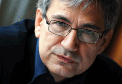 Orhan Pamuk'a şeref doktorası!