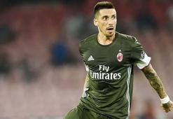 Sosa ikna oldu Milan bırakmadı!