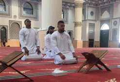 Dünya şampiyonu camide namaz kıldı, Twitter yıkıldı!